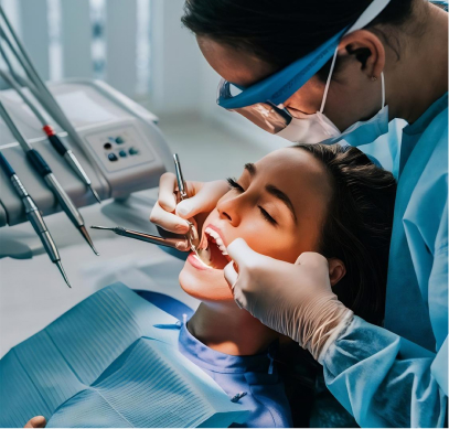 Lema Kliniğinde ağız ve diş sağlığı muayenesi