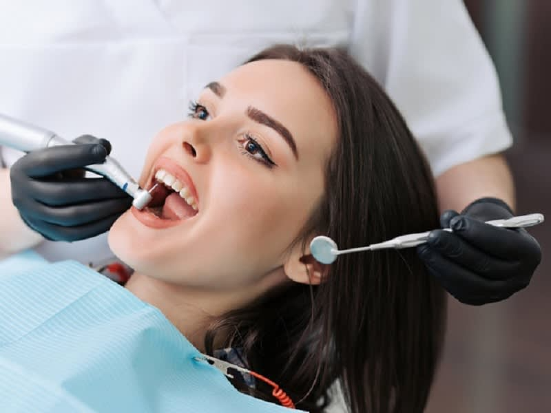 Diş Polikliniği ile Diş Kliniği Arasındaki Fark Nedir?